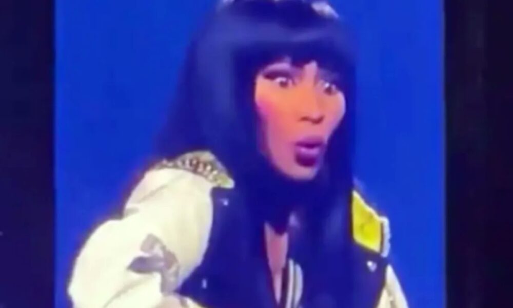 Nicki Minaj Faces Wardrobe Malfunction During Orlando Concert