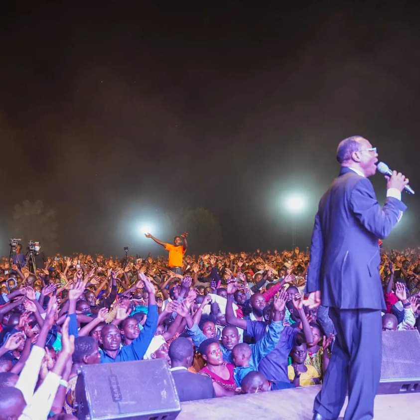 2025 New Year Eve: Pastor Senyonga Blesses Believers ahead of 2026
