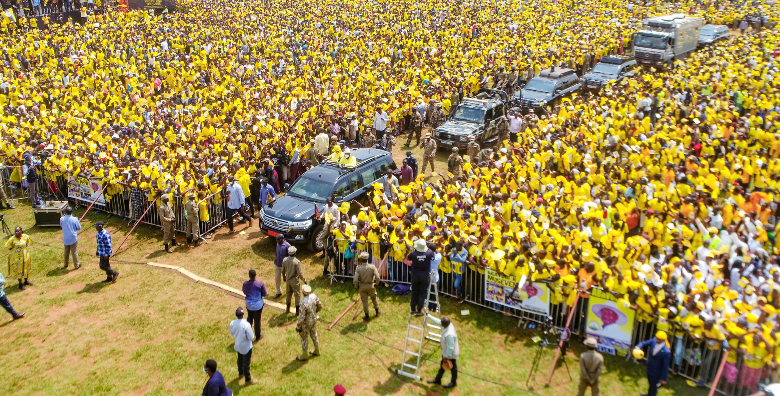 ROAD TO JAN 15! In ENTEBBE, M7 pledges to inject more cash in fishermen & vendors