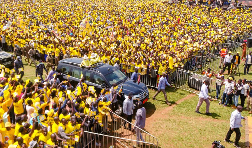 ROAD TO JAN 15 ! In MUKONO, M7 promises alternative routes to deal with traffic menace, crush PDM looters