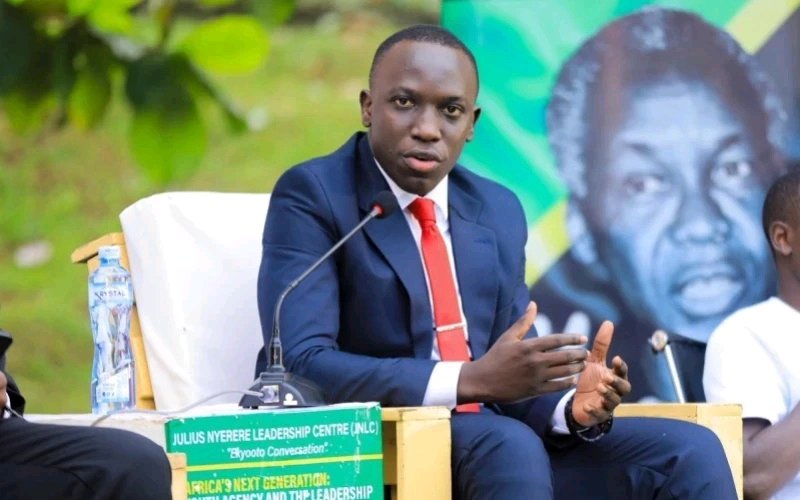 NUP MP -Elect Robert Maseruka brushes shoulders with Eddy Kenzo; the case now blocks his access to strait of hormuz politically