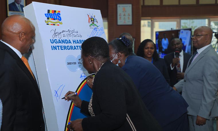 Mobile Money Drives Uganda’s Financial Inclusion Surge as UBOS Report Shows Broad Socio-Economic Gains – mulengeranews.com