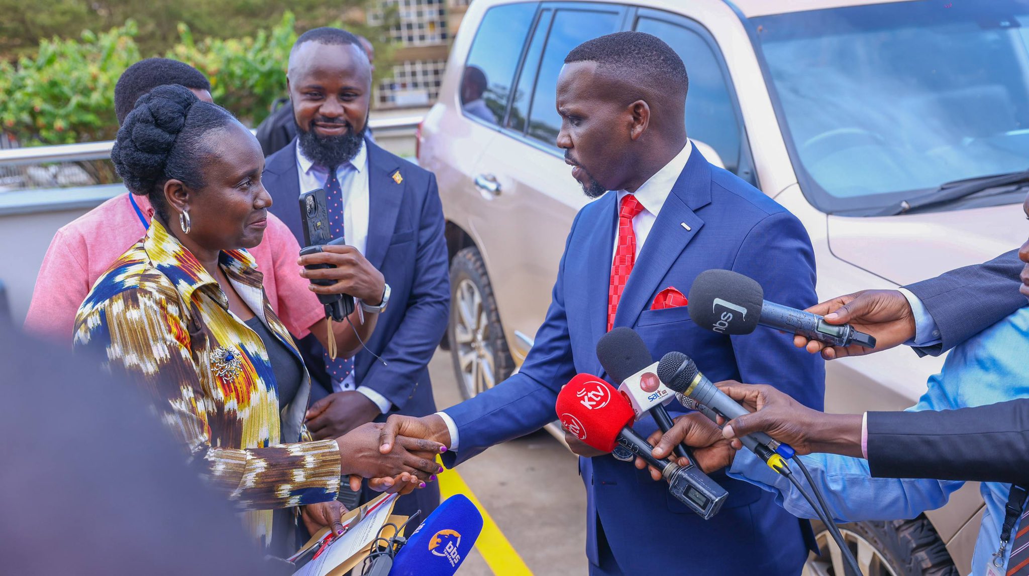 Ssenyonyi Hands Over Office of Leader of Opposition Ahead of New Parliamentary Leadership