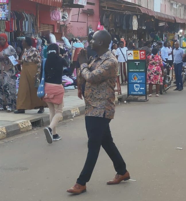 KABUNDAIRE MARKET CRACKDOWN: Mayor Bintamanya Orders Arrest Of Vendors Operating Outside Market