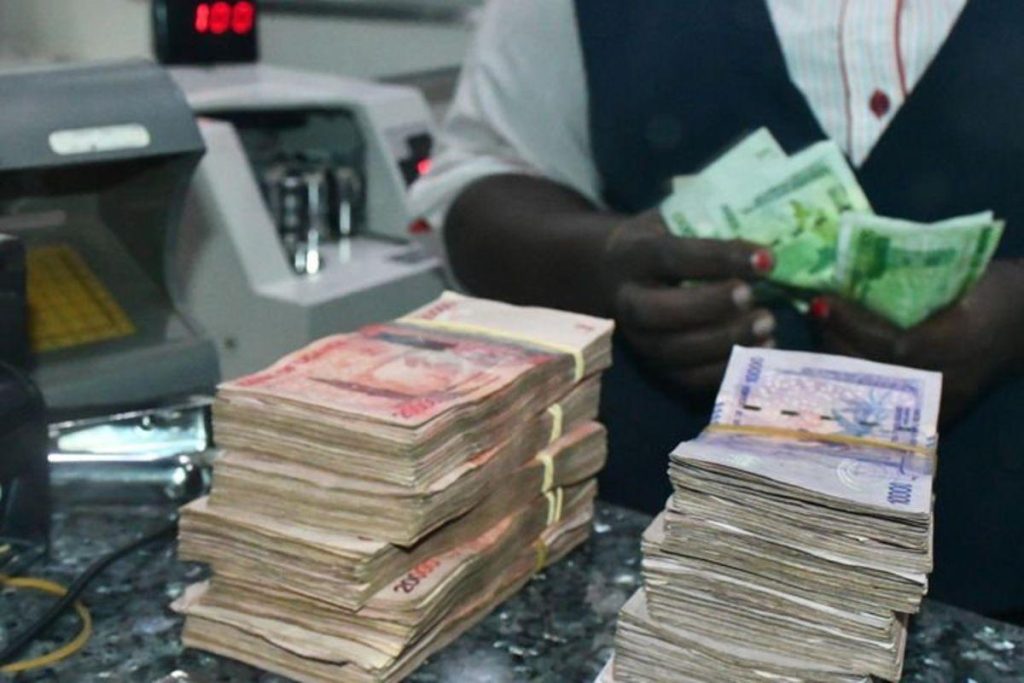 Uganda Caps Bank Cash Withdrawals, Cheque Limits, in Digital Push – The Voice Uganda