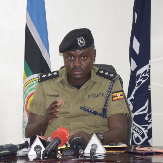 Police have kicked off a manhunt for a private security guard attached to Saracen Uganda Limited for shooting and injuring three revelers after being suspended from duty for being drunk.
