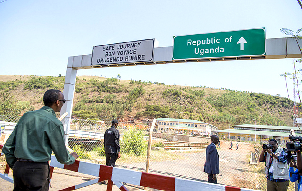 Two Ugandan Policemen Arrested at Katuna Border