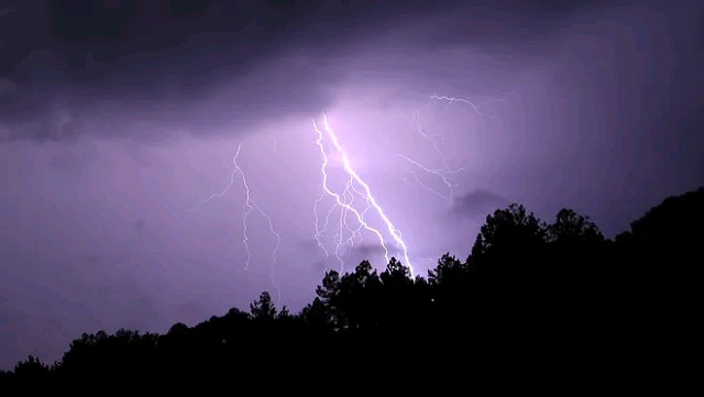 Uganda Warns of Lightning Strikes, Flooding as Thunderstorms Expected in April