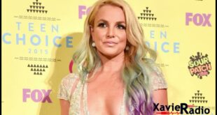 Britney Spears Rolls Around On The Beach In A Drawstring Bikini 9 Fast News