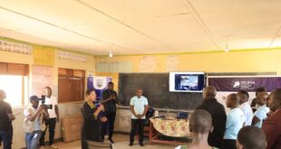 Speaker Among Urges Schools to Embrace Digital Learning 7 Speaker Among Urges Schools to Embrace Digital Learning