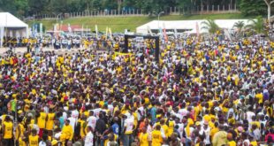 Big turnout marks Gen Muhoozis 52nd Birthday run at Kololo