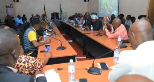 Govt Assures Displaced Traders of New Workspaces Amid Trade Order