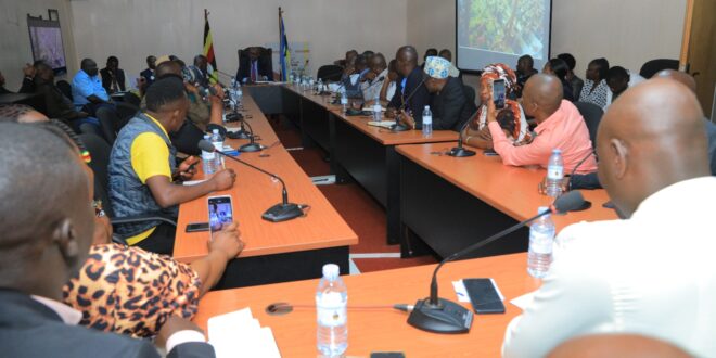 Govt Assures Displaced Traders of New Workspaces Amid Trade Order