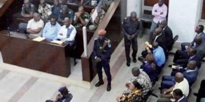 Courtroom scene in the Pikine-Guédiawaye courthouse in Senegal. (Photo courtesy of Dakar Poste)