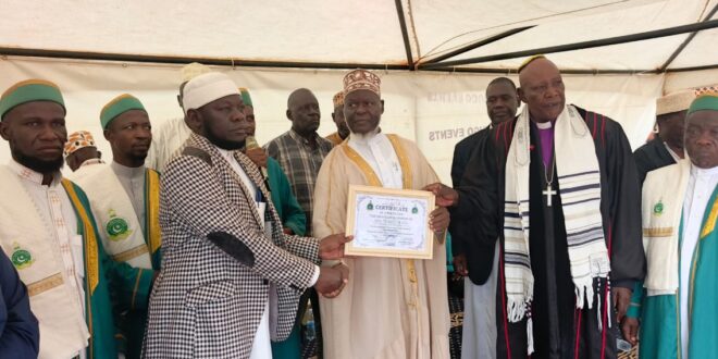 Mufti Praises Gateway Bus Boss for Sponsoring Muslims for 2026