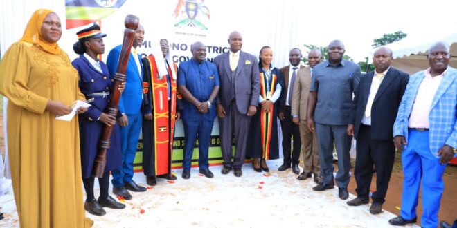 Newly Sworn In Mukono District Leaders Urged to Understand that Leadership