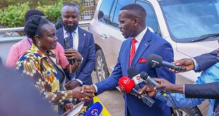 Ssenyonyi Hands Over Office of Leader of Opposition Ahead of