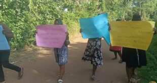 Mukono parents protest transfer of deputy head teacher